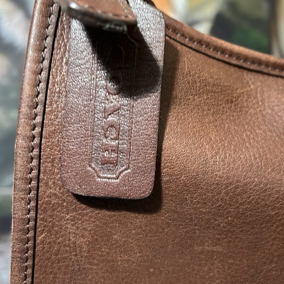 Coach Vintage chocolate brown leather crossbody saddle bag Unisex in GUC - Picture 3 of 17